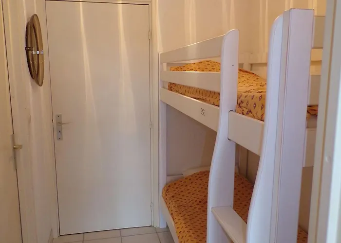 Cosy Avec Piscine, Terrasse & Parking, A 100m De La - Fr-1-328-250 * Ла-Гранд-Мот