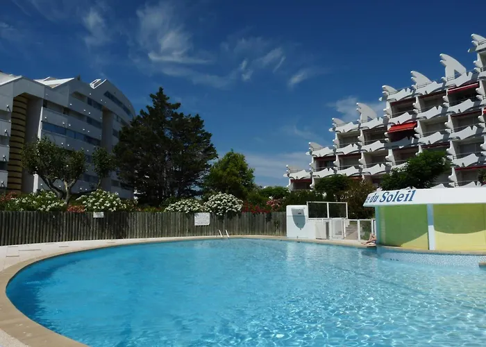 Cosy Avec Piscine, Terrasse & Parking, A 100m De La - Fr-1-328-250