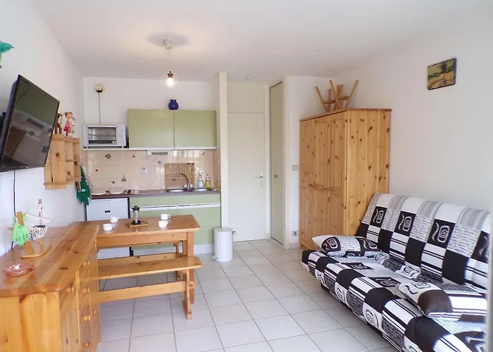 Cosy Avec Piscine, Terrasse & Parking, A 100m De La - Fr-1-328-250 Ла-Гранд-Мот